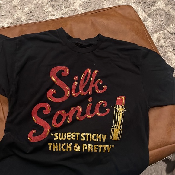 NEW Silk Sonic Sweet, Sticky Thick & Pretty official concert t-shirt tee Vegas - Picture 2 of 9
